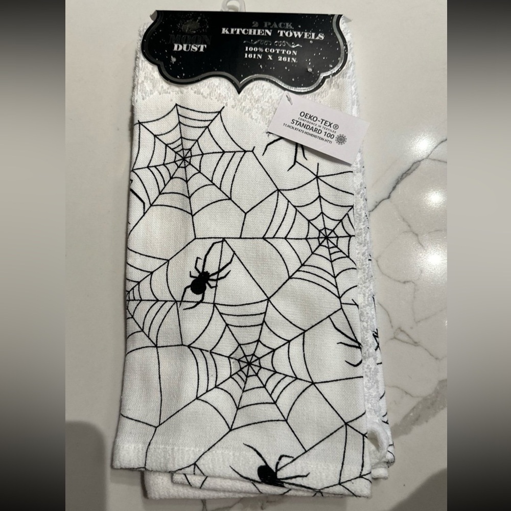 Spiderwebs kitchen towels